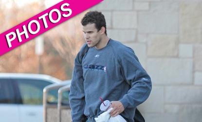 //kris humphries gym