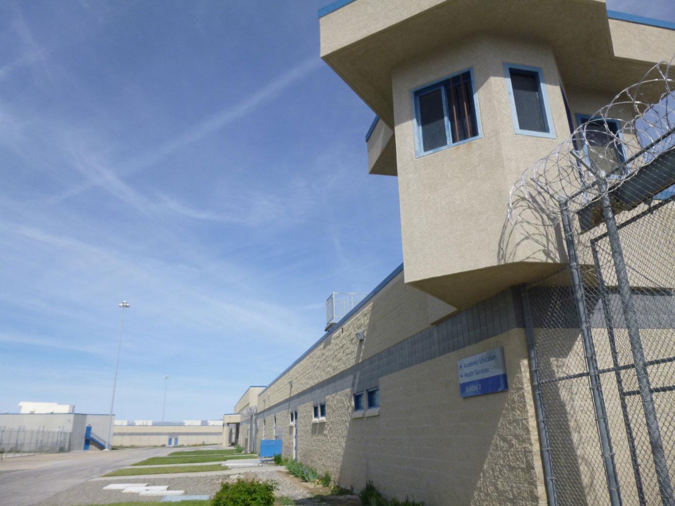 //oj simpson nevada prison cell photos