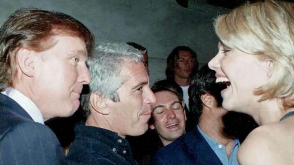 Photo of Donald Trump and Jeffrey Epstein