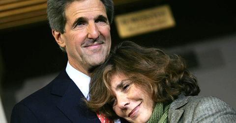 //john kerry wife secret investment offshore tax haven panama papers pp
