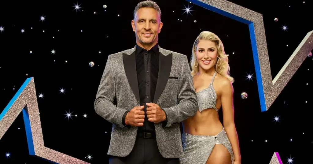 mauricio umansky and emma slater spotted outside los angeles club