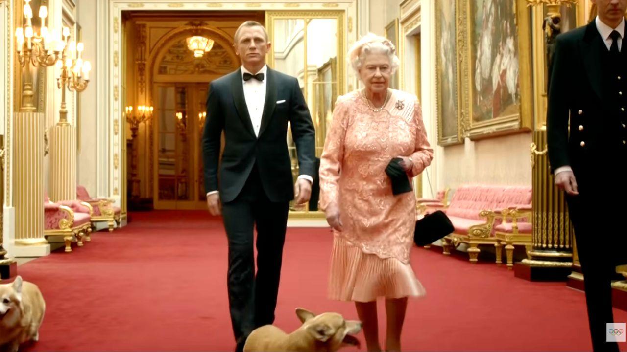 Photo of Queen Elizabeth and Daniel Craig