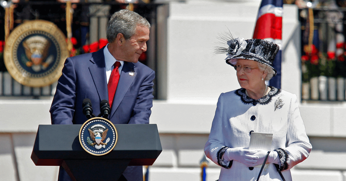 Photo of President George W. Bush and Queen Elizabeth II