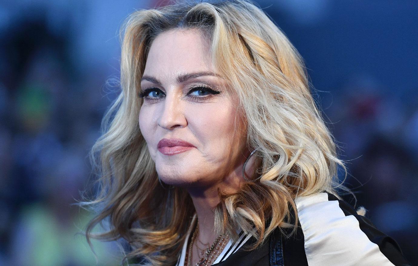 Madonna Shares Birthday Photograph With Her Six Kids!