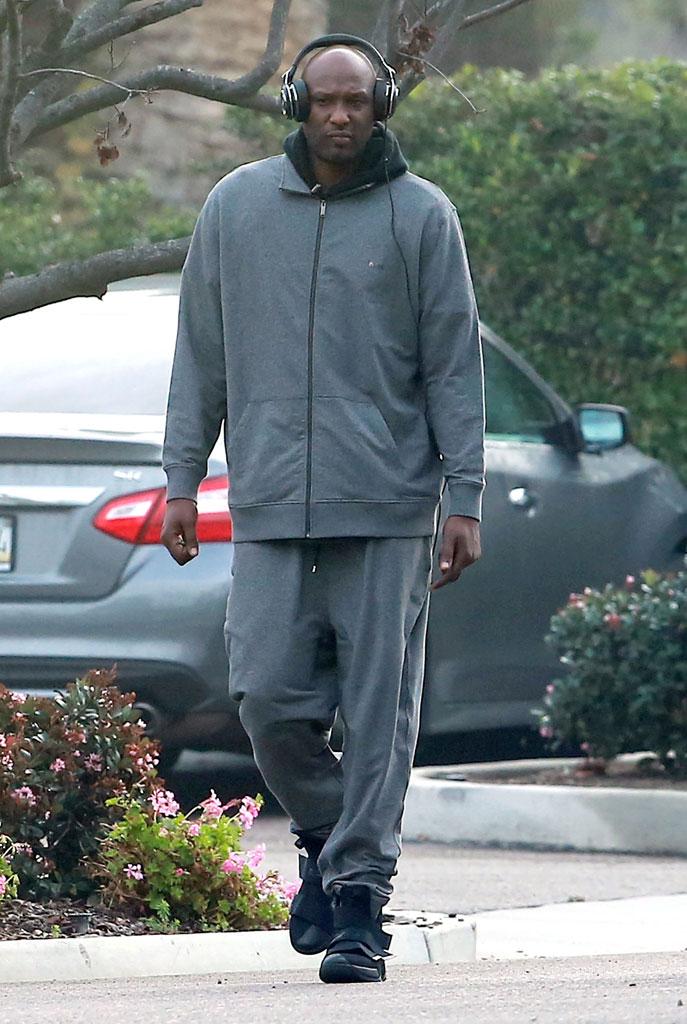 Lamar Odom Rehab Morning Stroll Tall