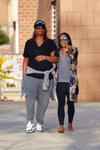 It's Good To Be Queen! Latifah Enjoys Romantic Stroll With Pretty ...