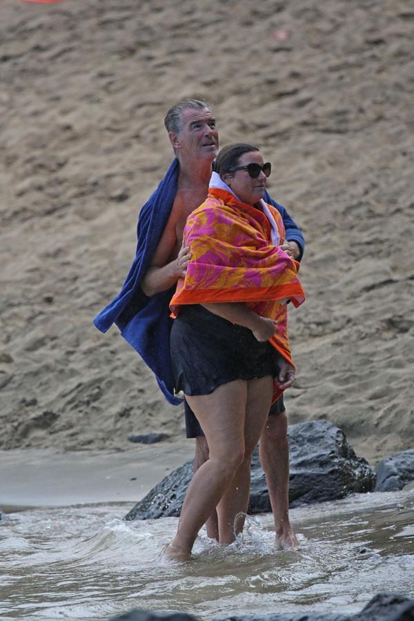 A Sea Of Love Shirtless Pierce Brosnan Wife Keely Shaye Smith Heat Up The Ocean On Their