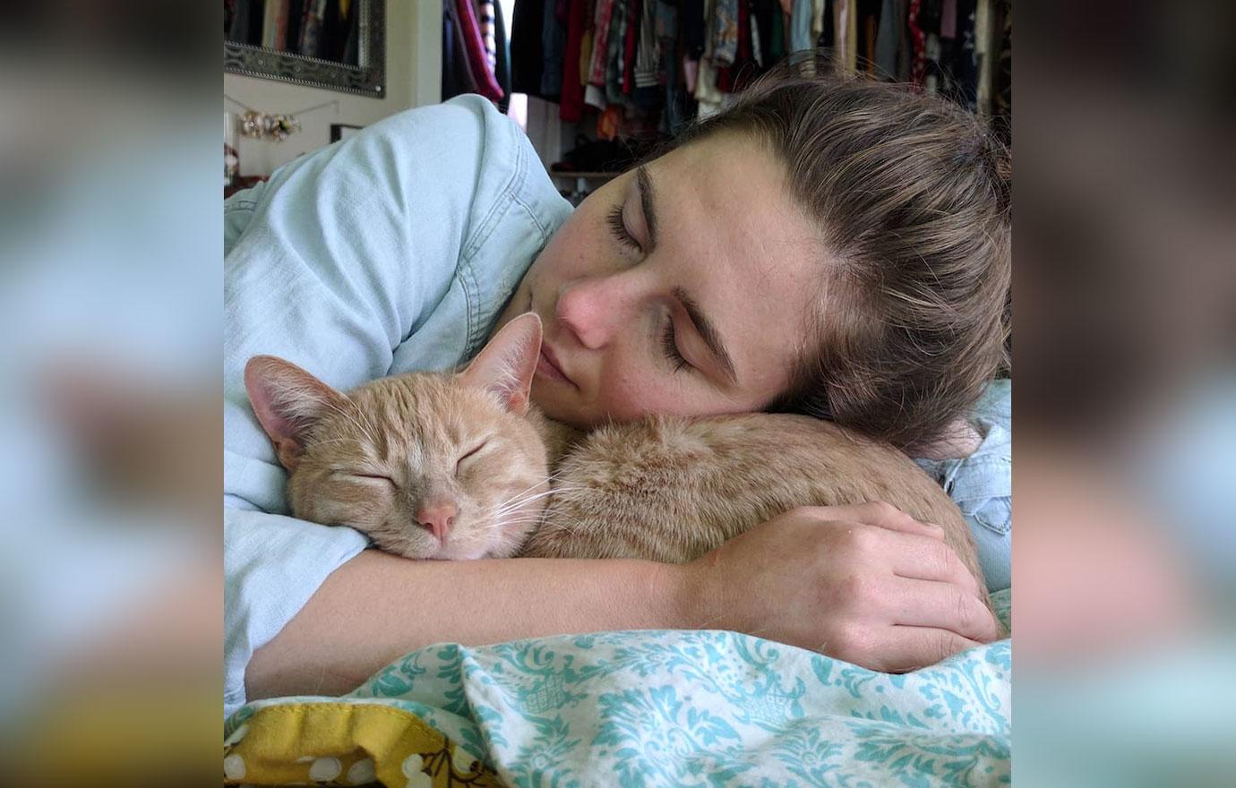 Amanda Knox and her cat