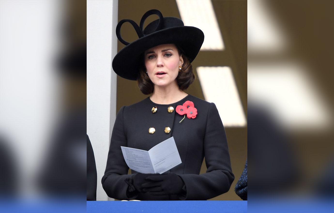 //pregnant kate middleton attends remembrance sunday