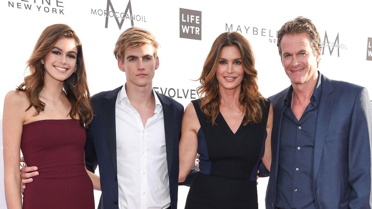 Photo of Kaia Gerber, Presley Gerber, Cindy Crawford, Rande Gerber
