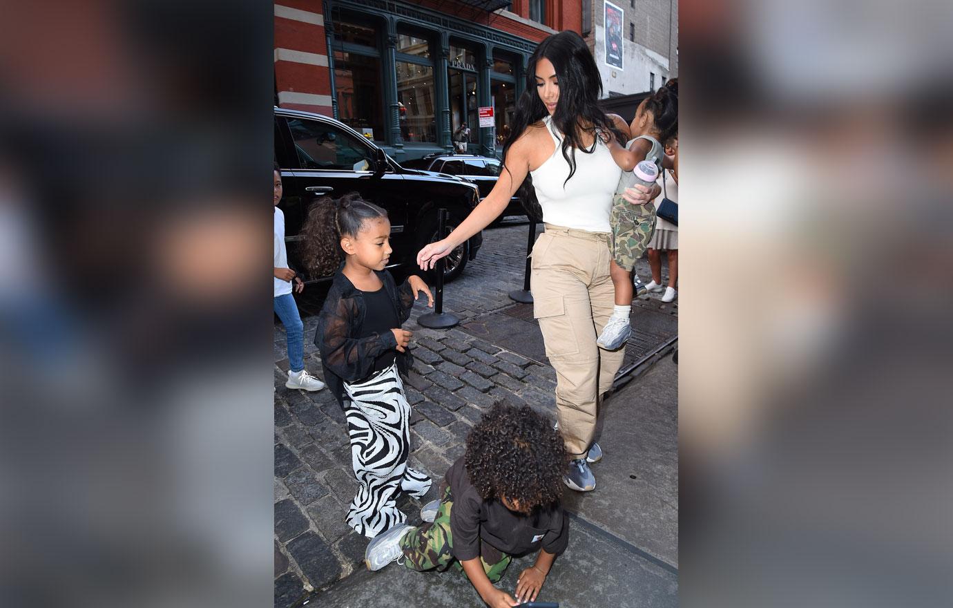 Kanye West, Kim Kardashian & Kids Leave Queens Church Performance