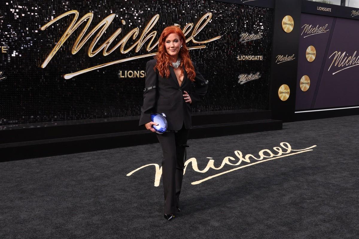 Elisa Donovan said she remained friendly with Brittany Murphy after 'Clueless,' though they were not close friends.
