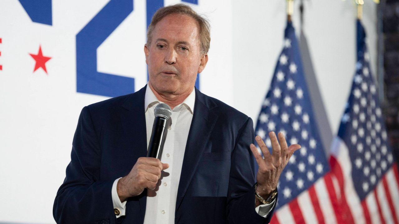 Photo of Ken Paxton