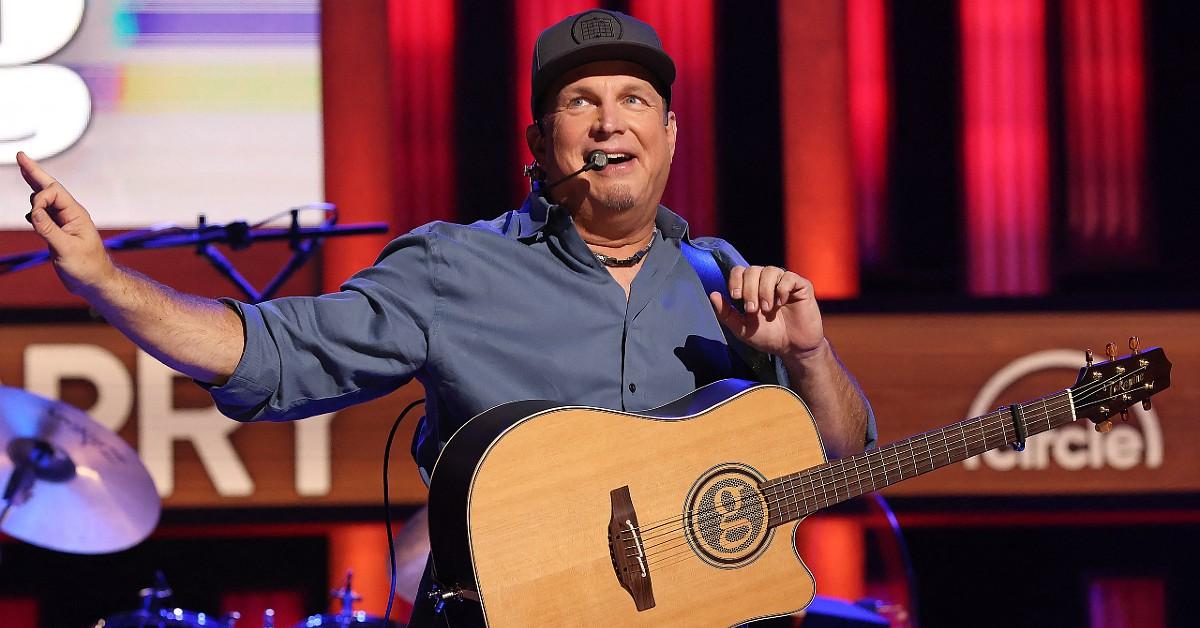 Garth Brook's latest country icon rape case demands sexual assault lawsuit heard in federal court despite warning his actions pose high risk