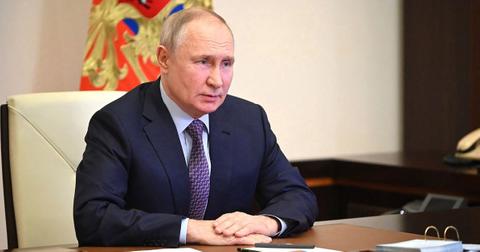 tucker carlson us government prevent interview vladimir putin nsa