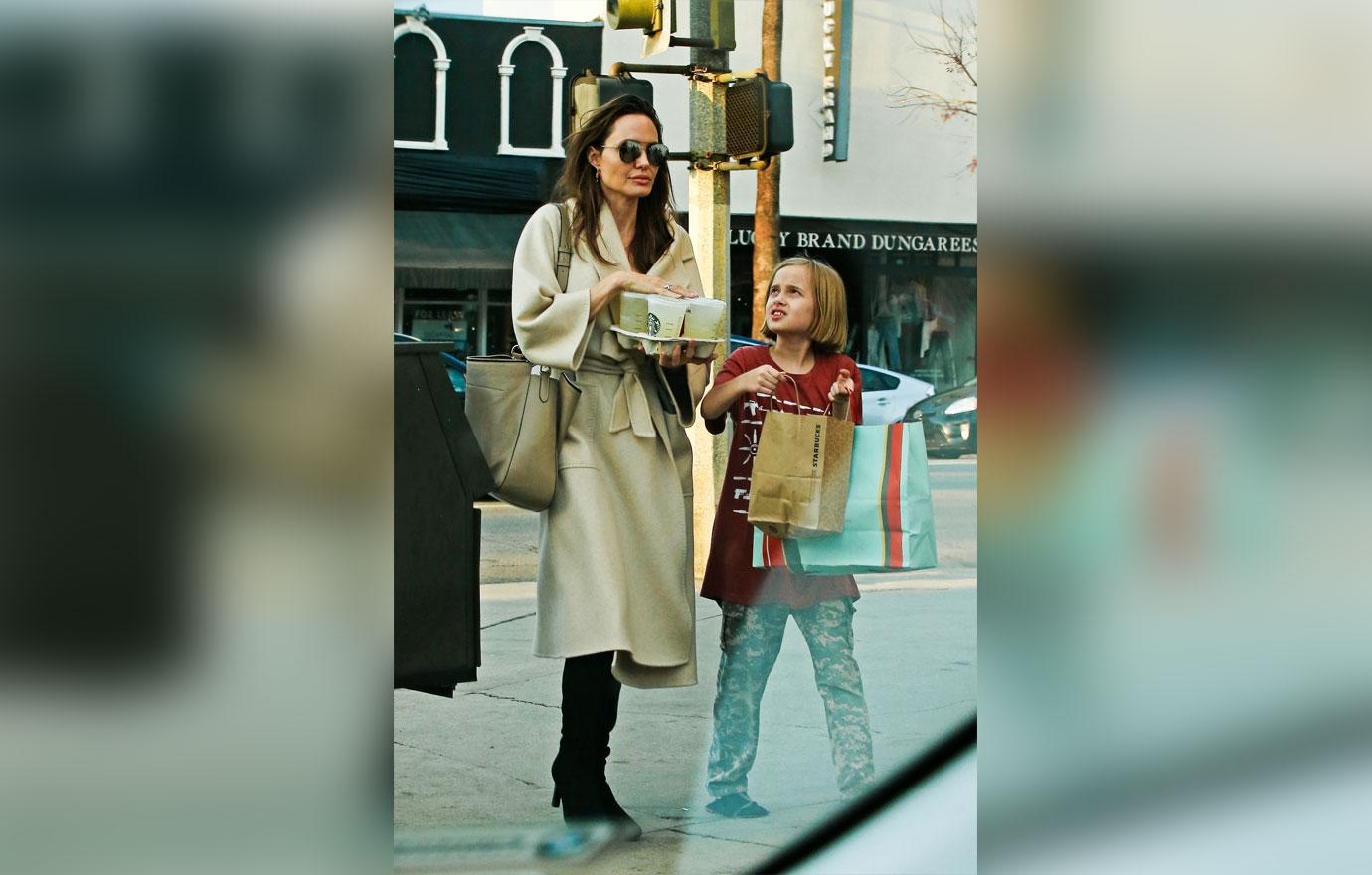 Angelina Jolie Daughters Shopping