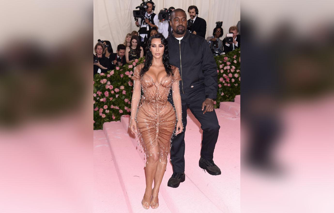 kim kardashian ignoring kanye west calls not talked weeks breakdown