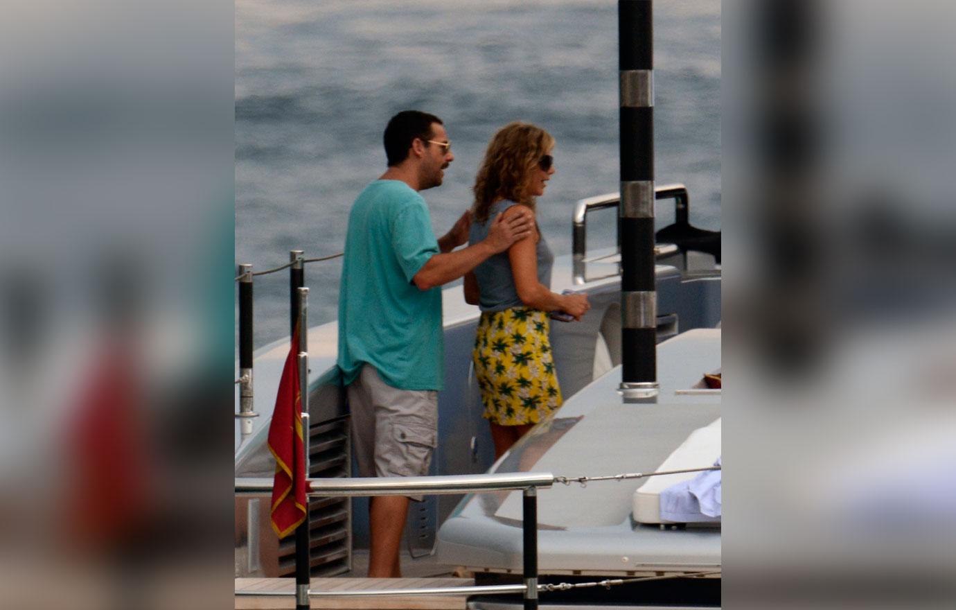 Jennifer Aniston Yacht Italy