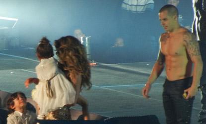 //jennifer lopez casper smart kids on stage