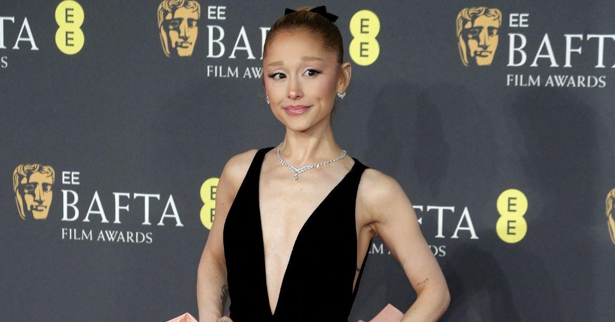 Ariana Grande has sparked panic as an expert warns the frail singer may be suffering from dysmorphia.