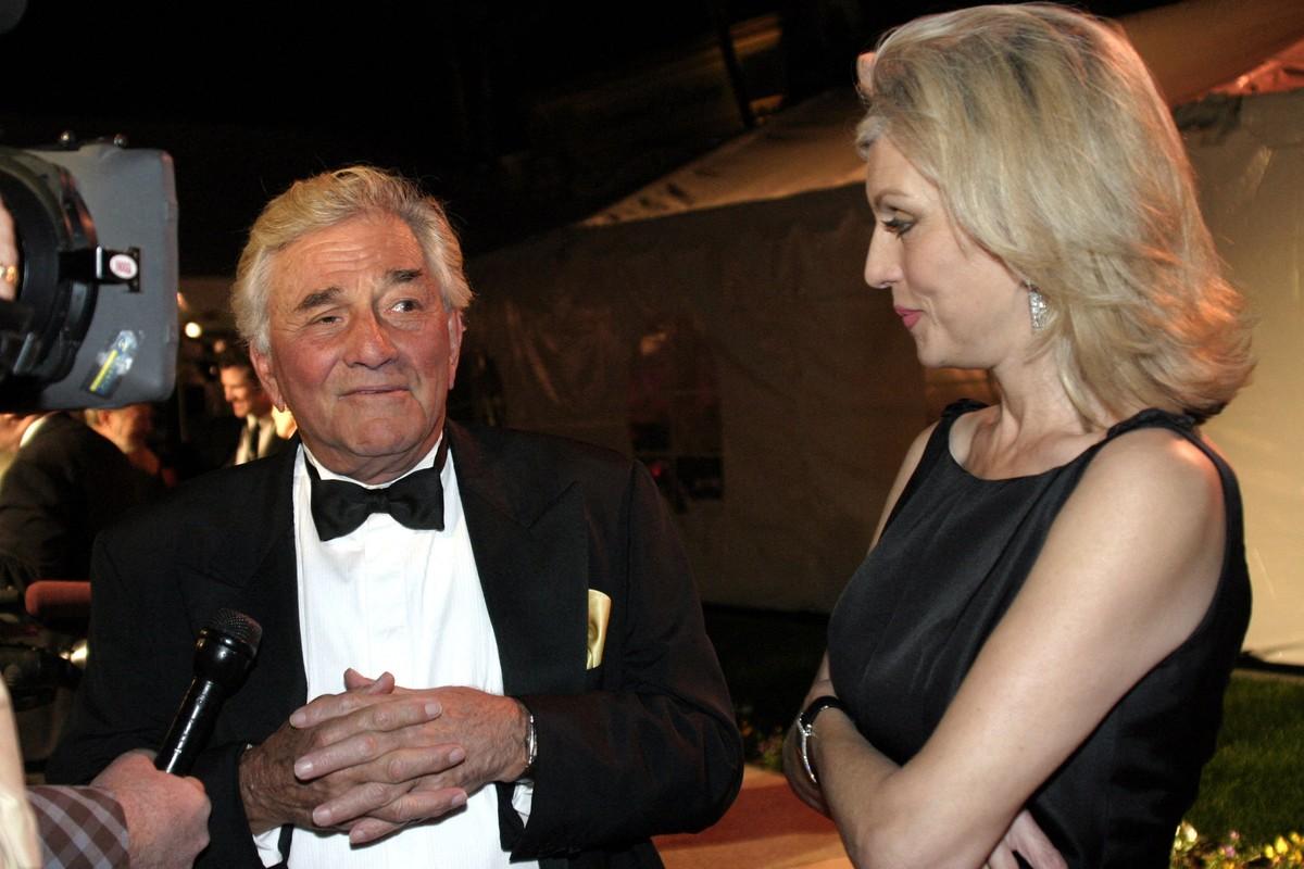 Catherine and Jacqueline Falk later supported the passage of Peter Falk's Law following their father's death in 2011.
