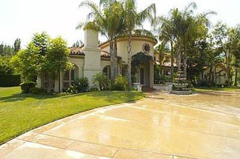 Inside The Kardashian's REAL -- & Really Unglamorous -- Home