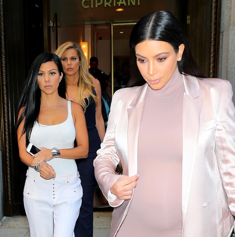 Kim Kardashian Kanye West Divorce Sisters Shut Out