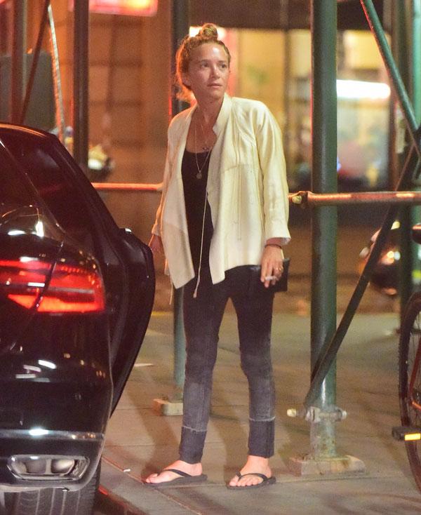 Mary Kate Olsen No Makeup Date