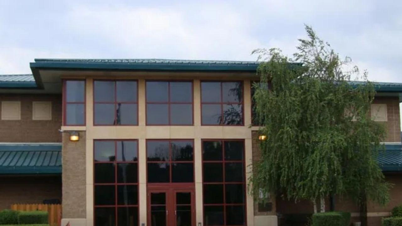 A photo of Allenwood Low