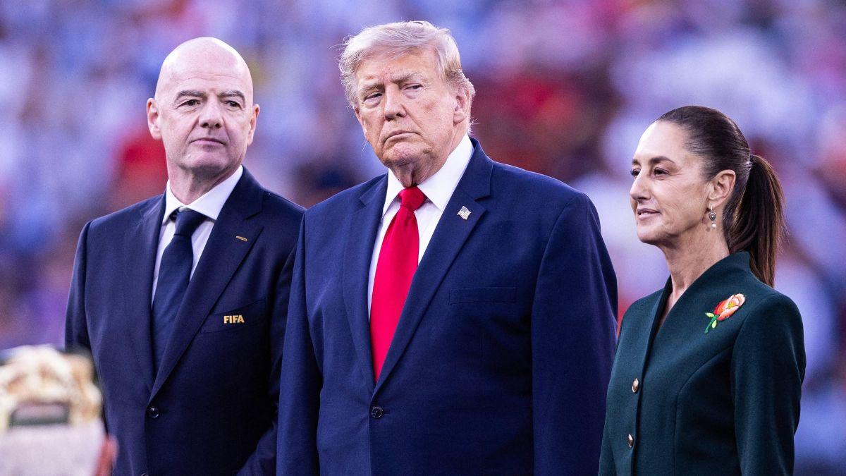 A photo of Gianni Infantino and Donald Trump
