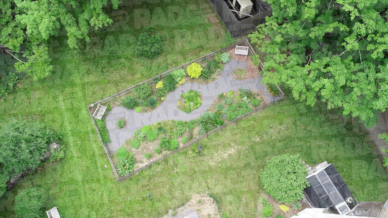 Massachusetts Mansion Cosby's Wife Escaped Him After Assault Conviction