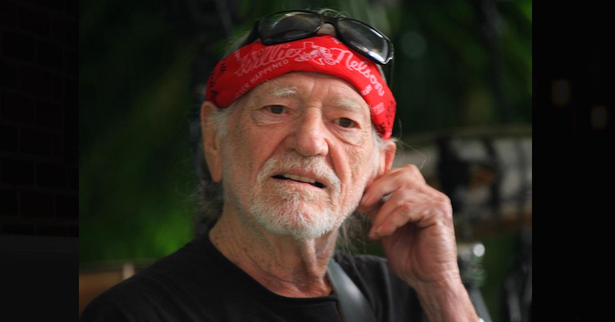 willie nelson gets high edibles quit weed