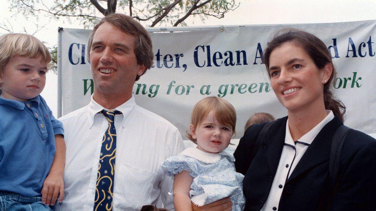 Photo of Robert F. Kennedy Jr., Mary Richardson