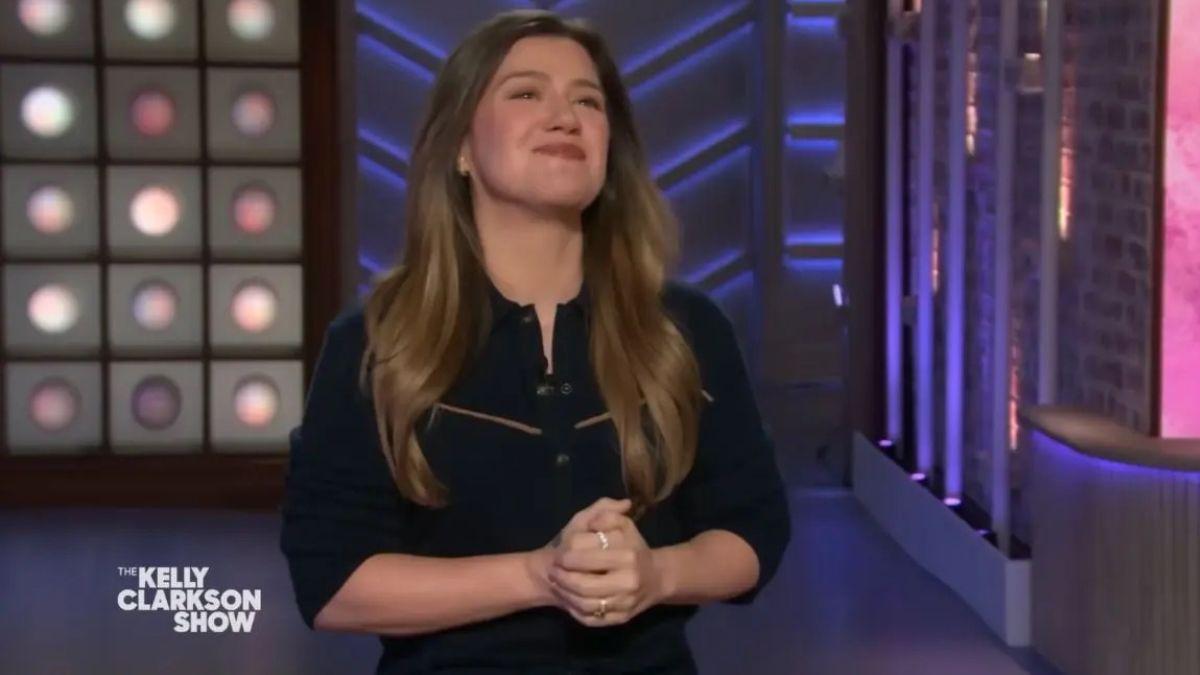 Photo of Kelly Clarkson