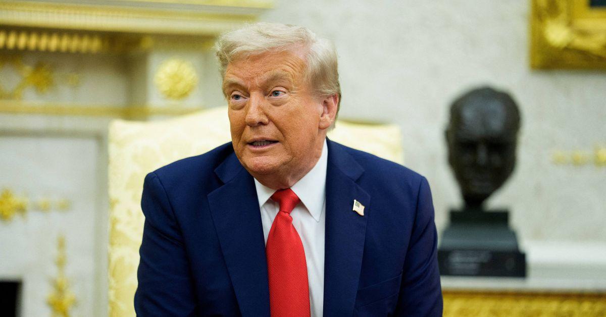 donald trump makeup hand blotch sparks health fears cankles