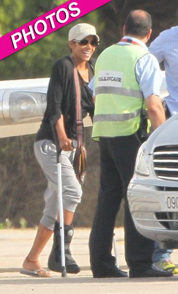 //halle berry plane spain inf