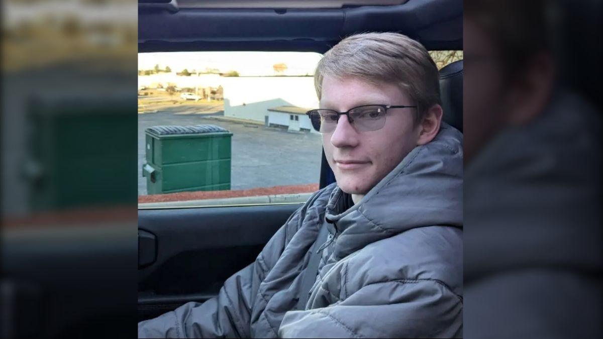 image of Austin Tucker Martin, 21, was identified as the armed intruder shot outside Mar-a-Lago early Sunday morning.