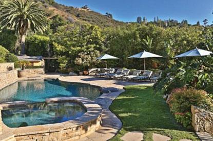 //camille grammer malibu home  x