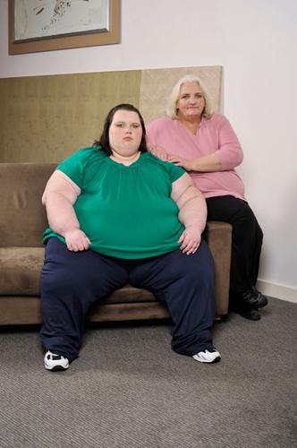 Britain’s Fattest Teen Evacuated From Home