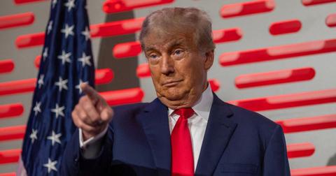 donald trump mocks sleepy crooked joe biden pause teleprompter blunder