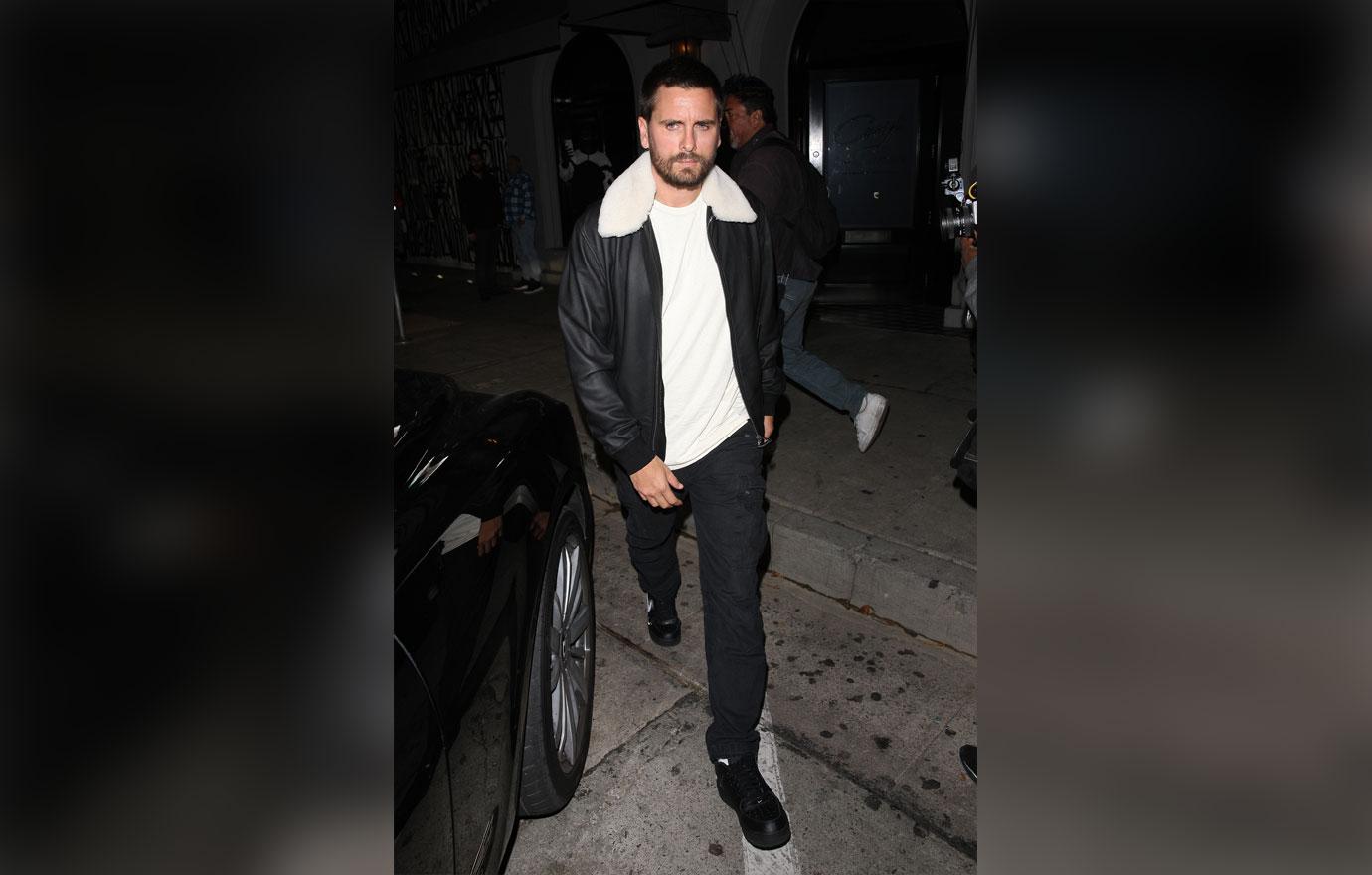 Scott Disick And Sofia Richie Dine With Kourtney Kardashian