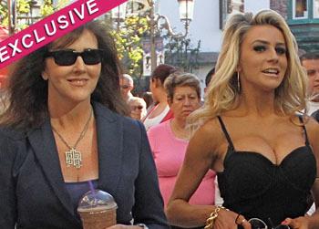 //pp_courtneystoddenmom_splash_news