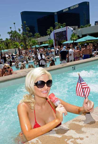 Holly Madison Hosts Fourth Of July Wet Republic Pool Party