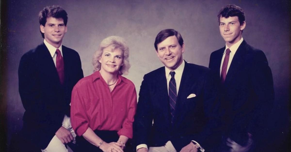 Graphic Menendez Brothers Crime Scene Photos Revisited What They Reveal