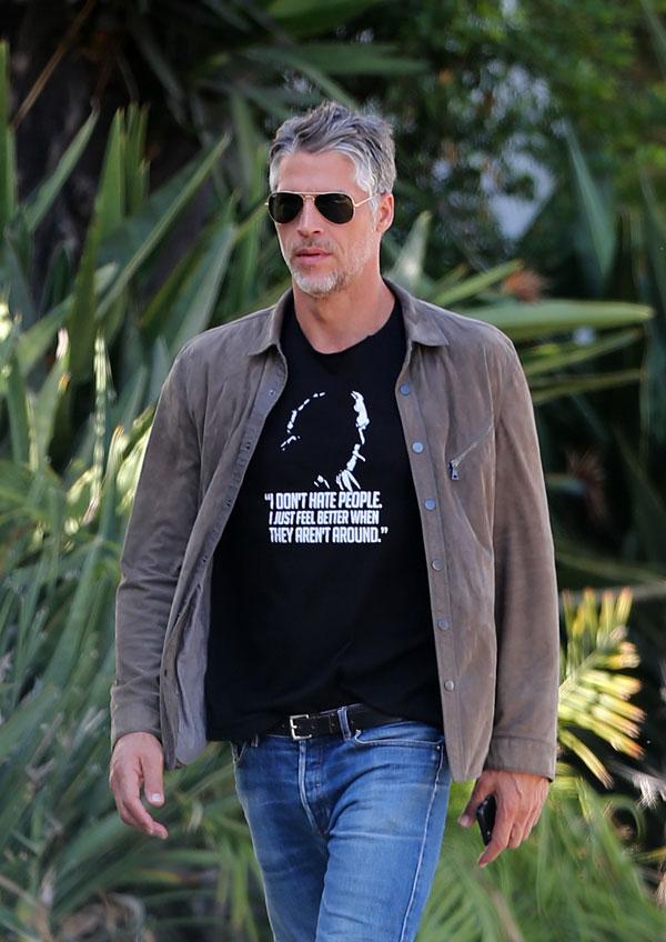 Sandra Bullock Boyfriend Bryan Randall In Statement Tee