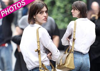 //ali lohan mom jeans nyc splash