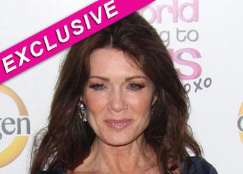 //lisa vanderpump credit card splash