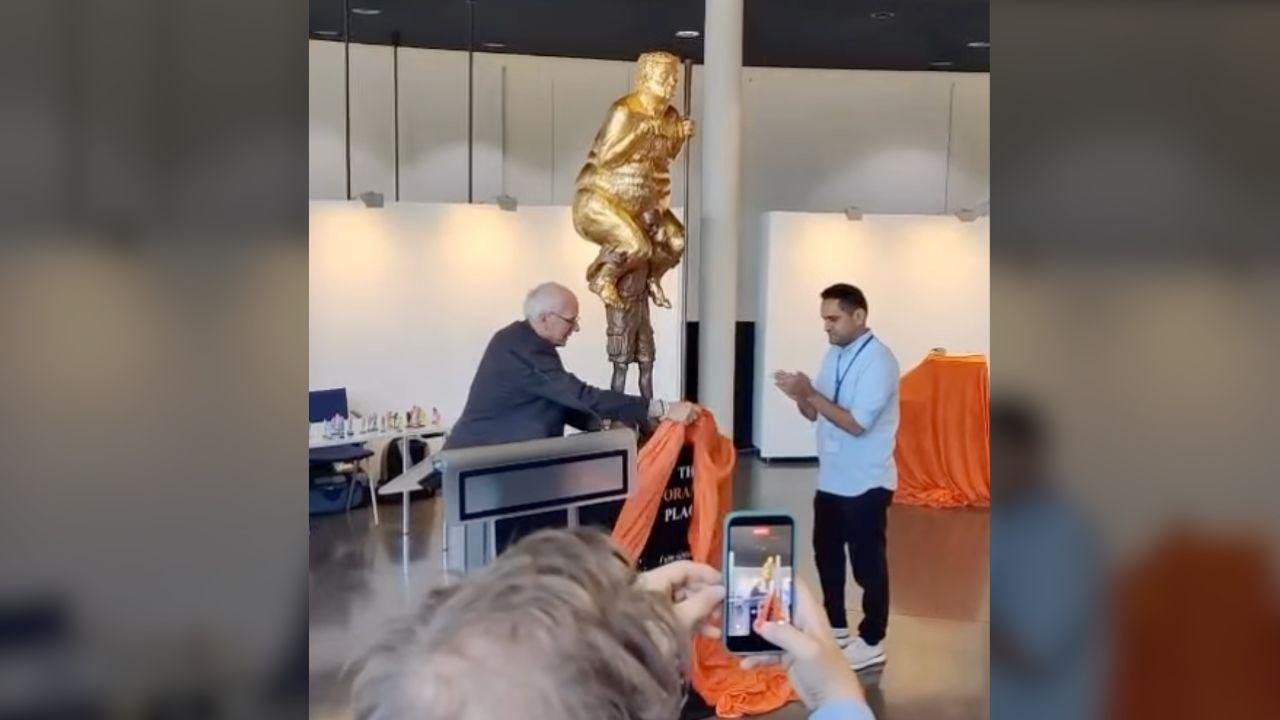 Photo of Trump Orange Plague Statue