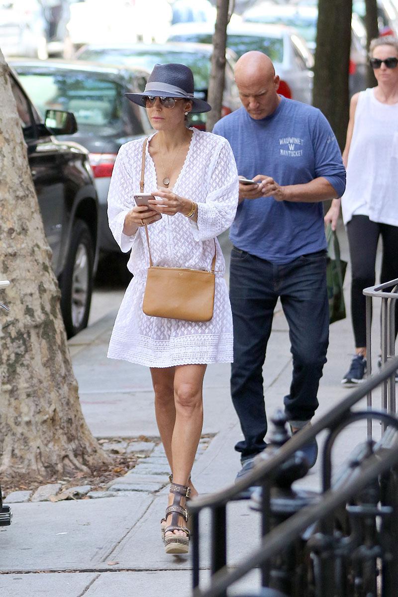 bethenny frankel apartment nyc moving in boyfriend dennis shields