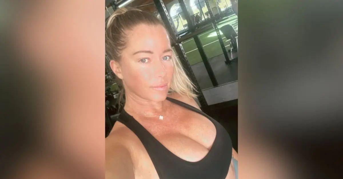 kendra wilkinson steamiest photos